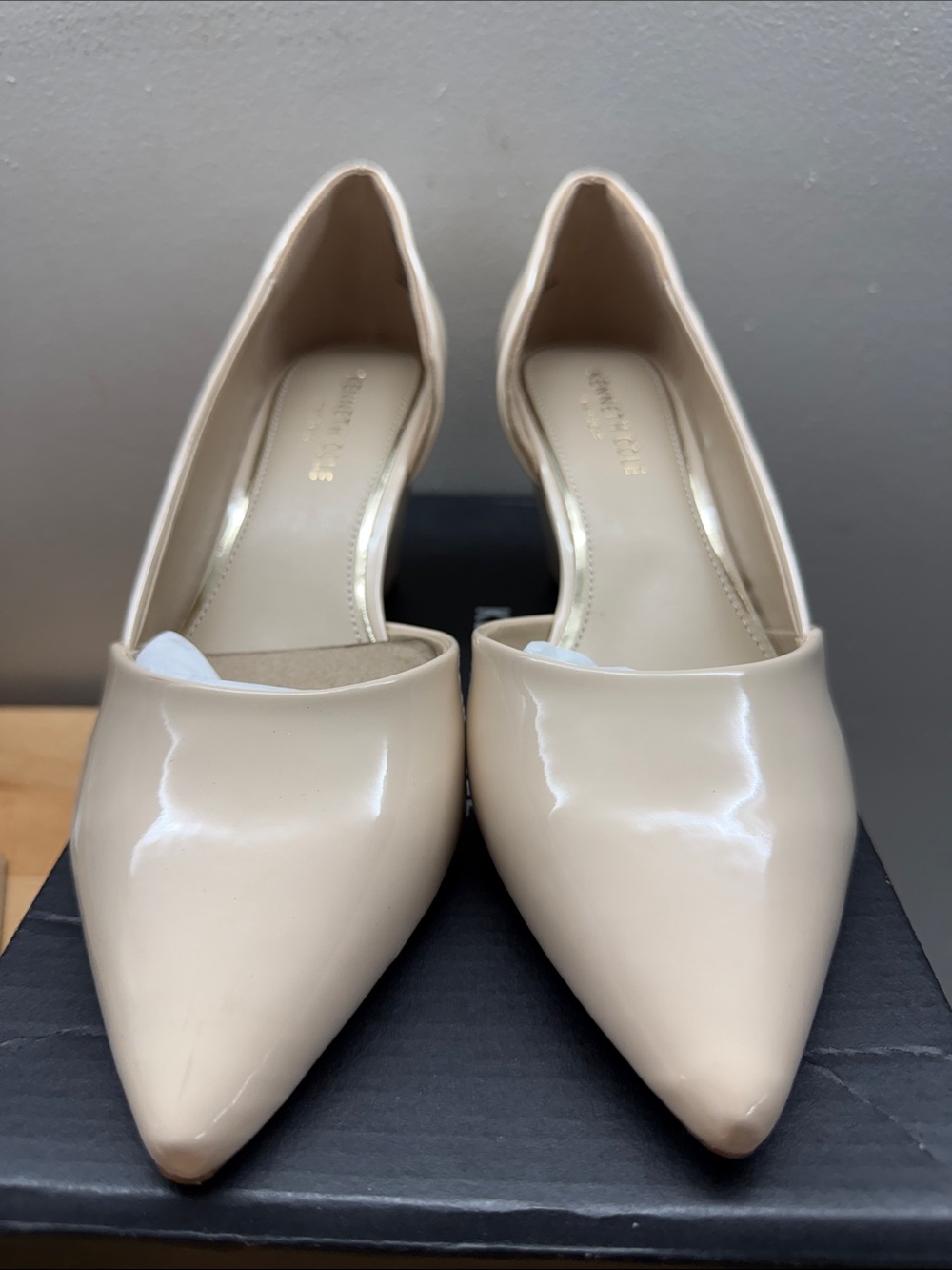 Kenneth Cole ELLIS Nude Patent Pointed-Toe D'Orsay Pumps Women’s Size 8.5